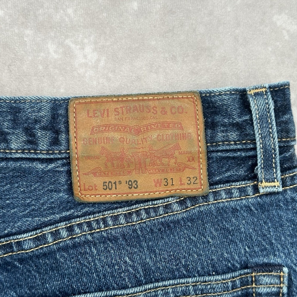 Levi's 501 '93 Men's Jeans W31 L32 Button Fly Straight Leg Medium Wash Denim - Picture 12 of 12